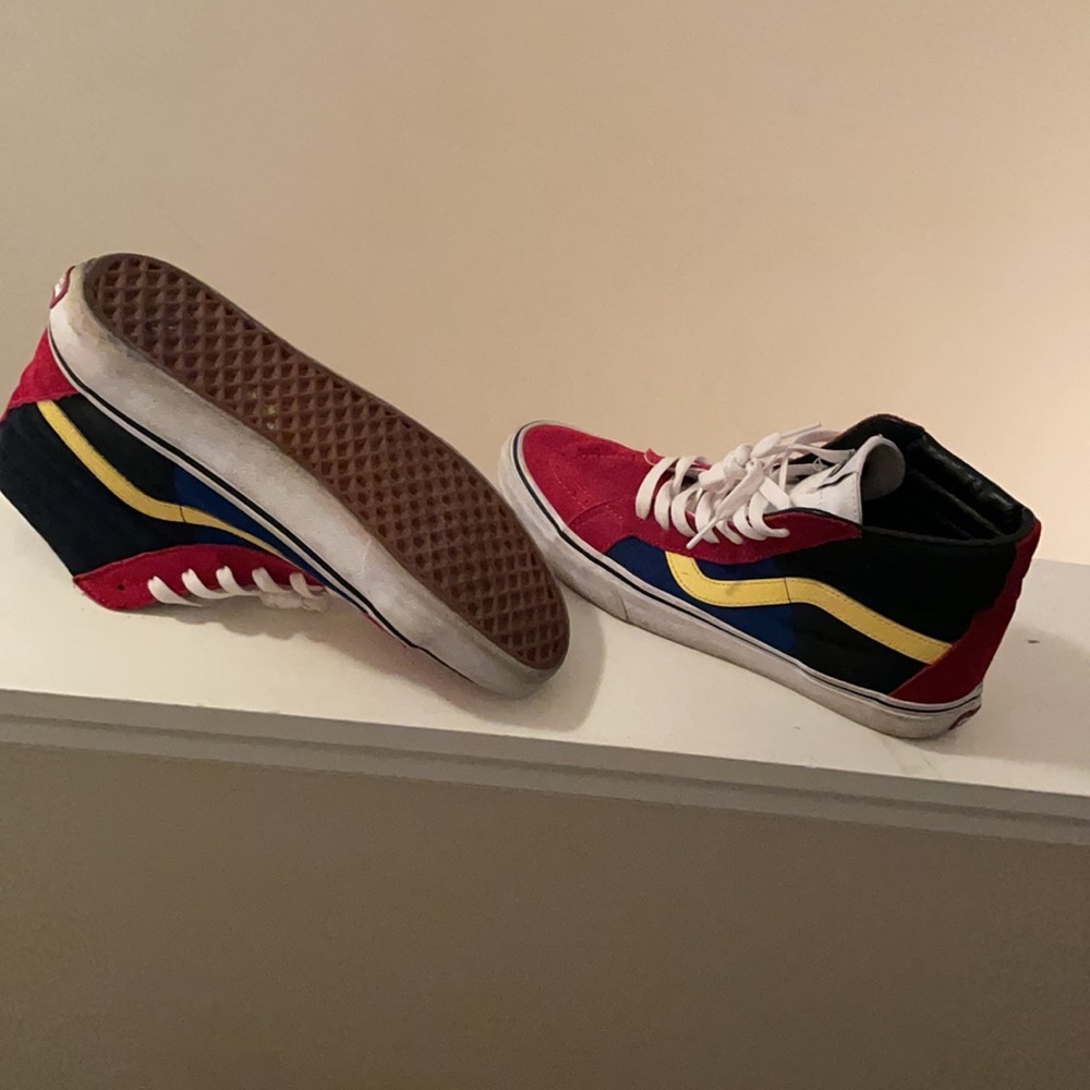Vans - Picture 3 of 4